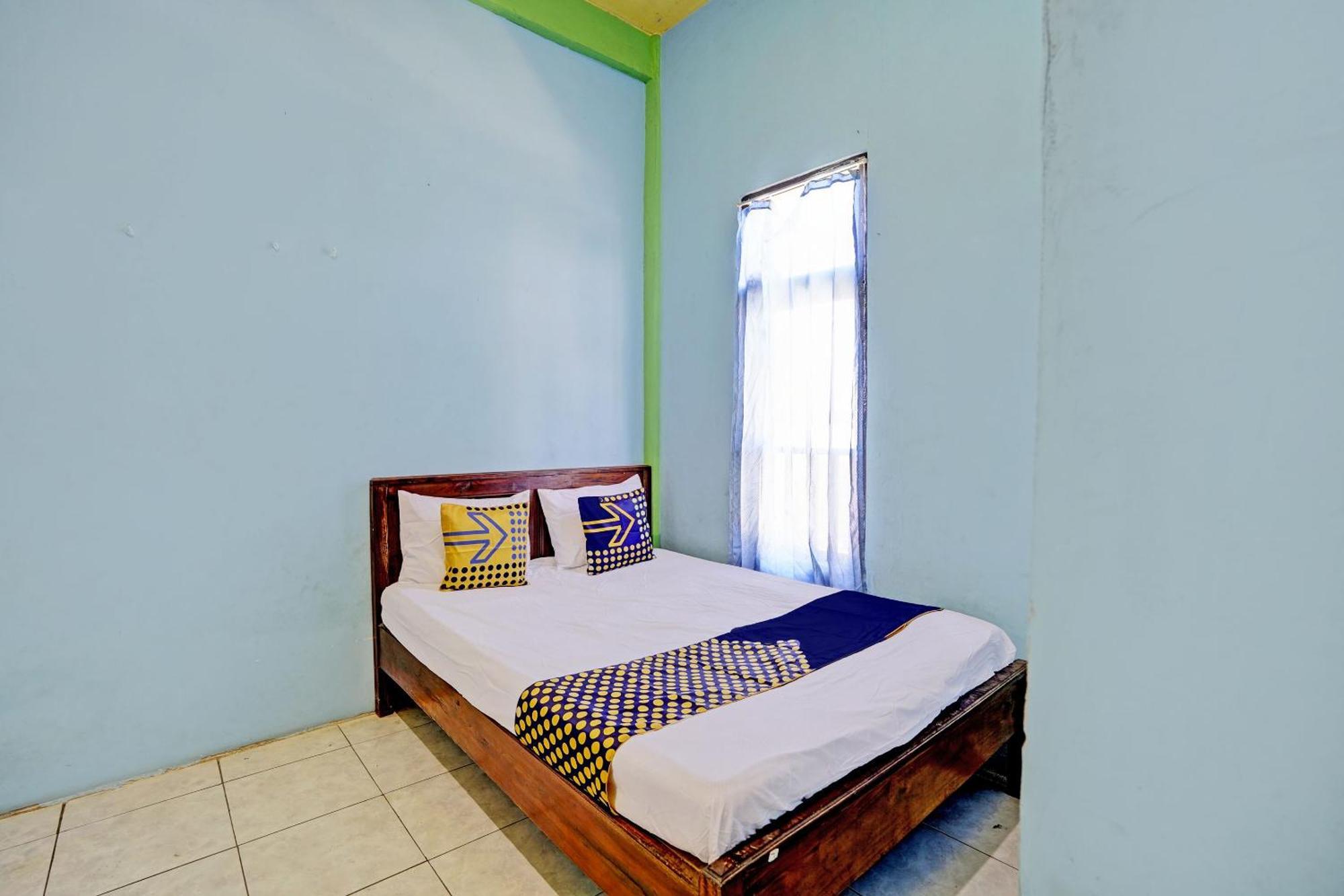 Oyo Life 93037 Nova Jaya Homestay Syariah Lamongan Exterior photo